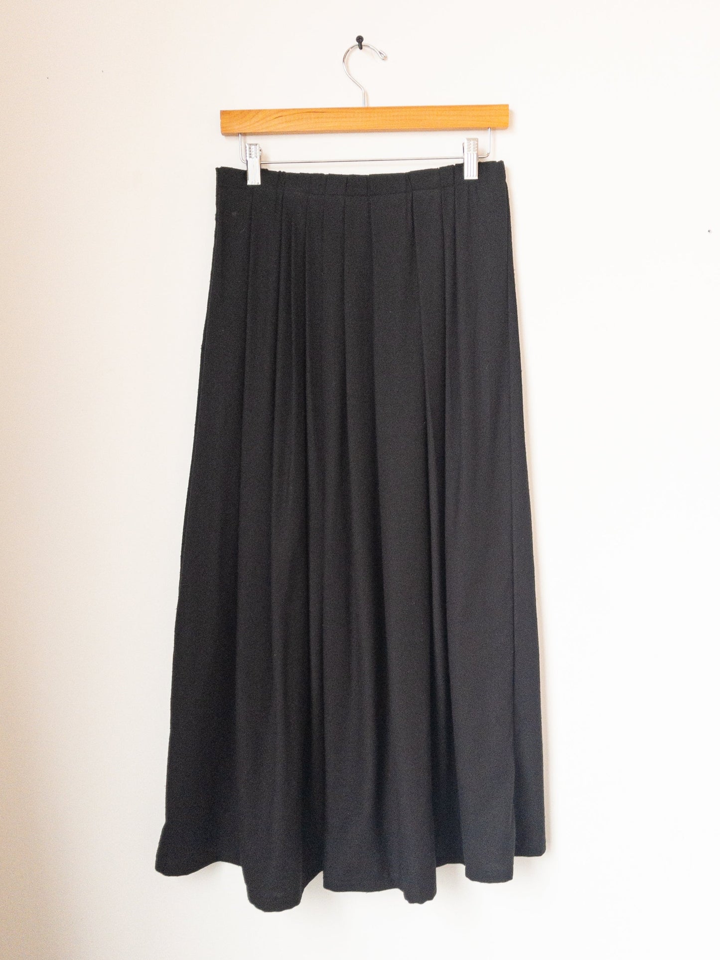 uneven pleat skirt, raw silk