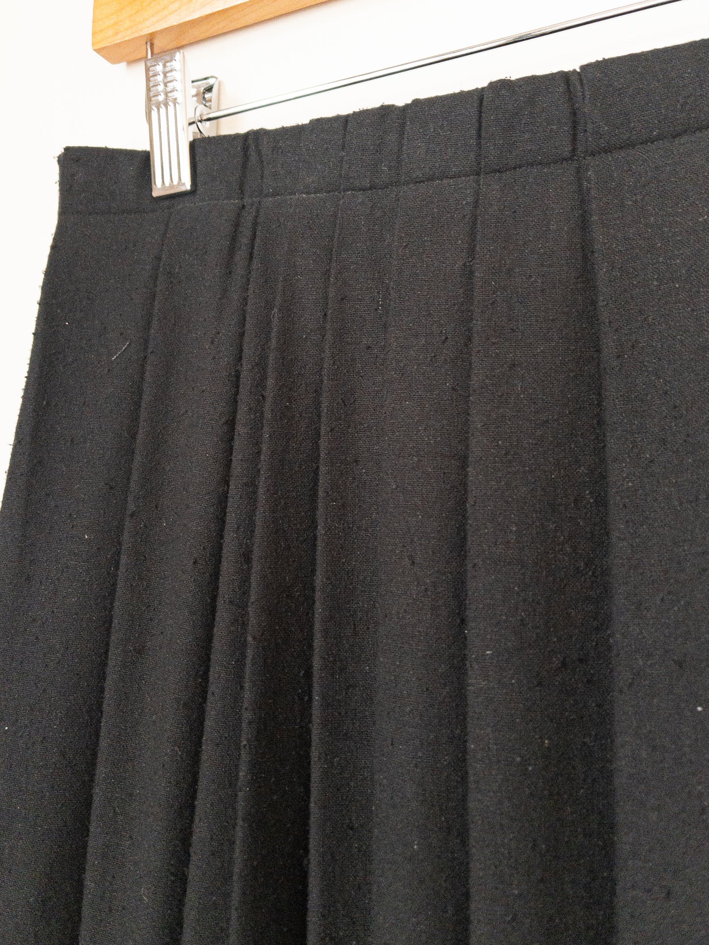 uneven pleat skirt, raw silk