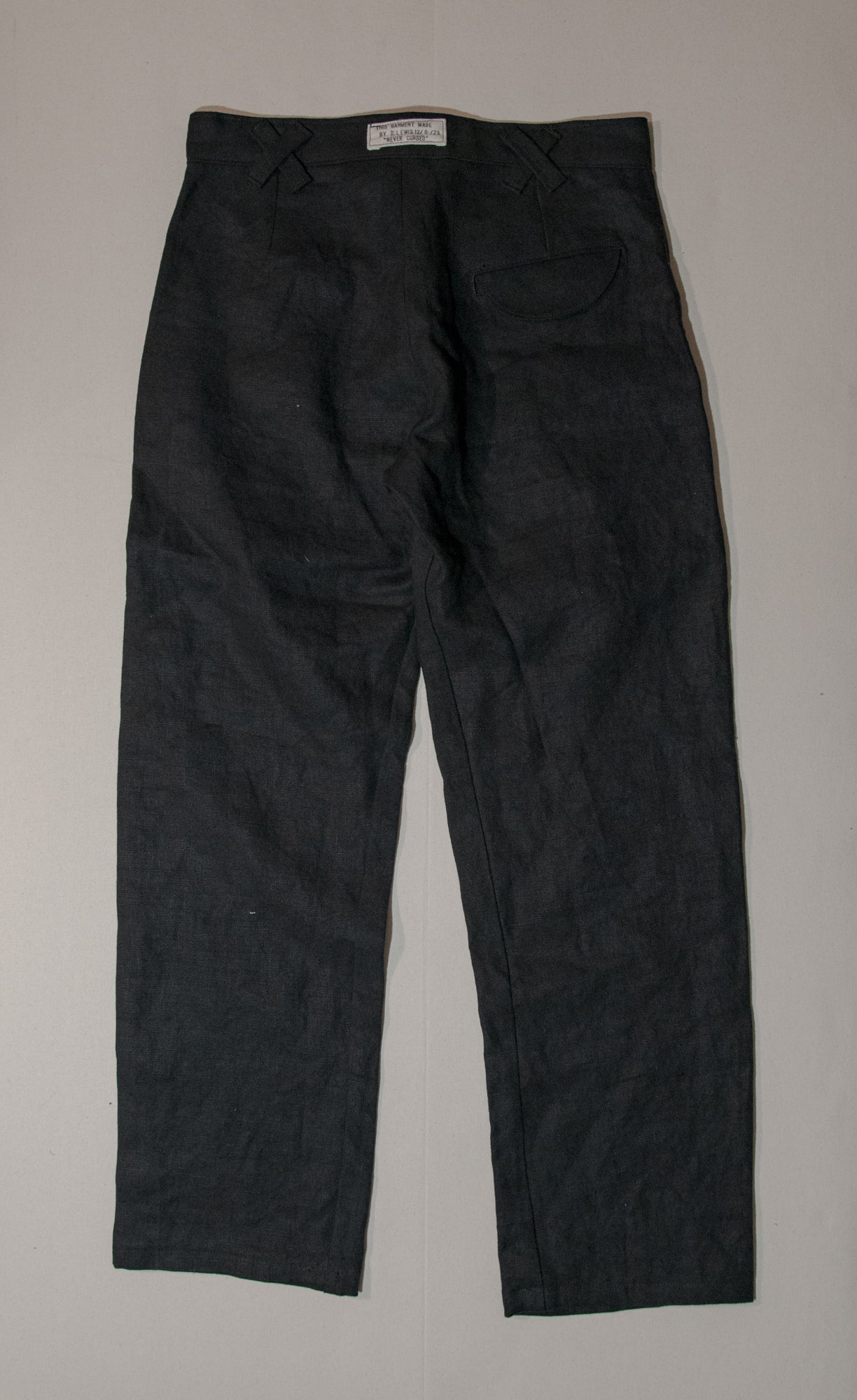 double pleated trousers in heavy belgian linen - black